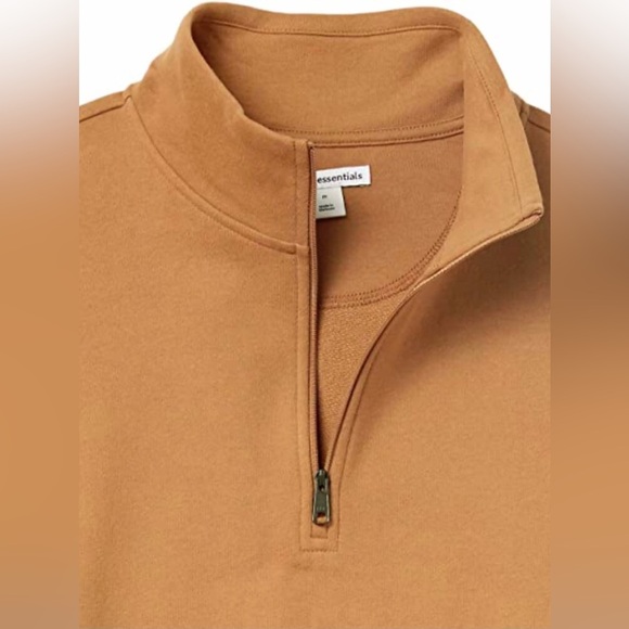 Amazon Essentials Mens Lightweight French Terry Quarter-Zip Mockneck Sweatshirt - Picture 3 of 6